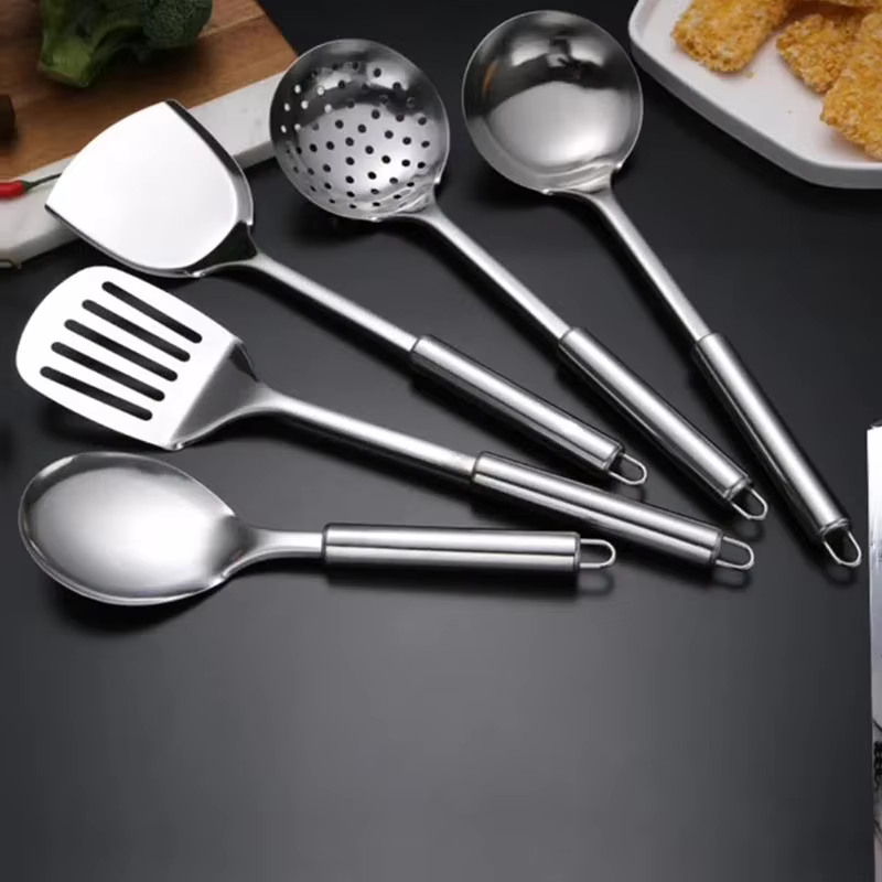 Ensemble d'ustensiles de cuisine