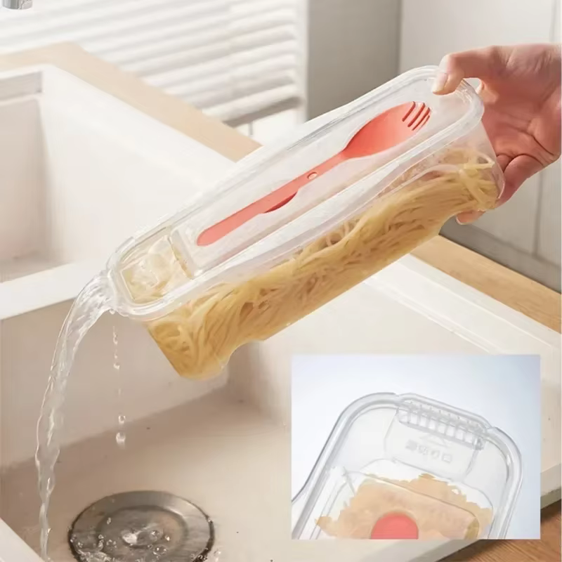 Boîte de cuisson de pâtes au micro-ondes avec passoire