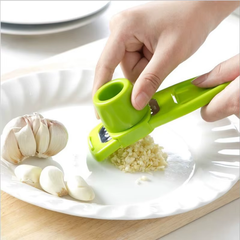 Mini broyeur d'ail créatif