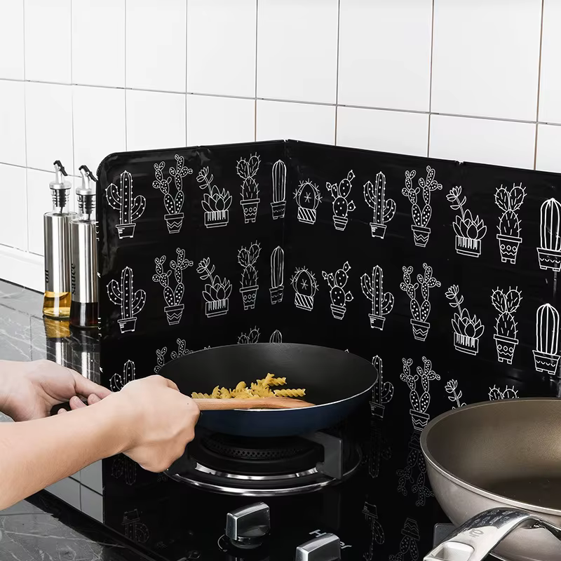 Écran anti-éclaboussures d'huile pliable en aluminium pour cuisinière à gaz